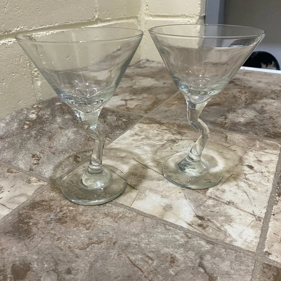 Set  of two Vintage Glass squiggle wavy Z shaped crocked steam martini glasses - Picture 6 of 15
